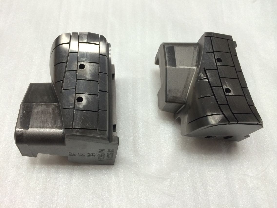 镀钛厂_镀钛加工_模具镀钛_刀具涂层_真空镀钛