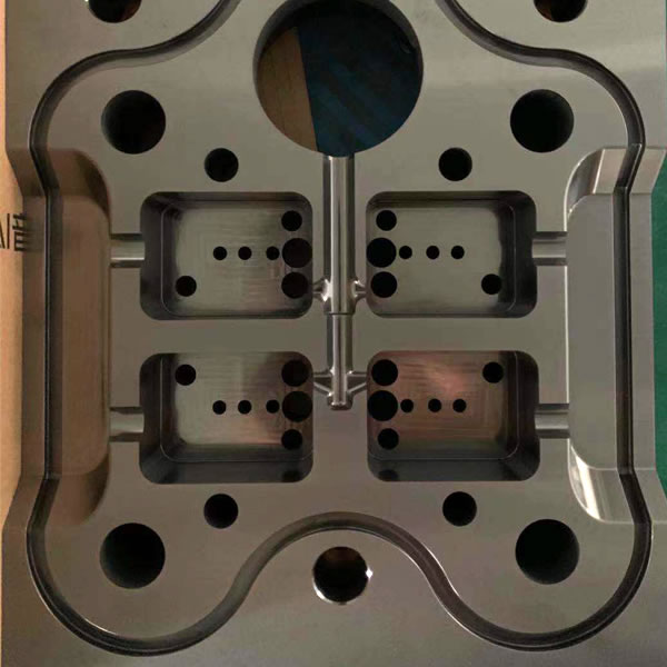 镀钛厂_镀钛加工_模具镀钛_刀具涂层_真空镀钛